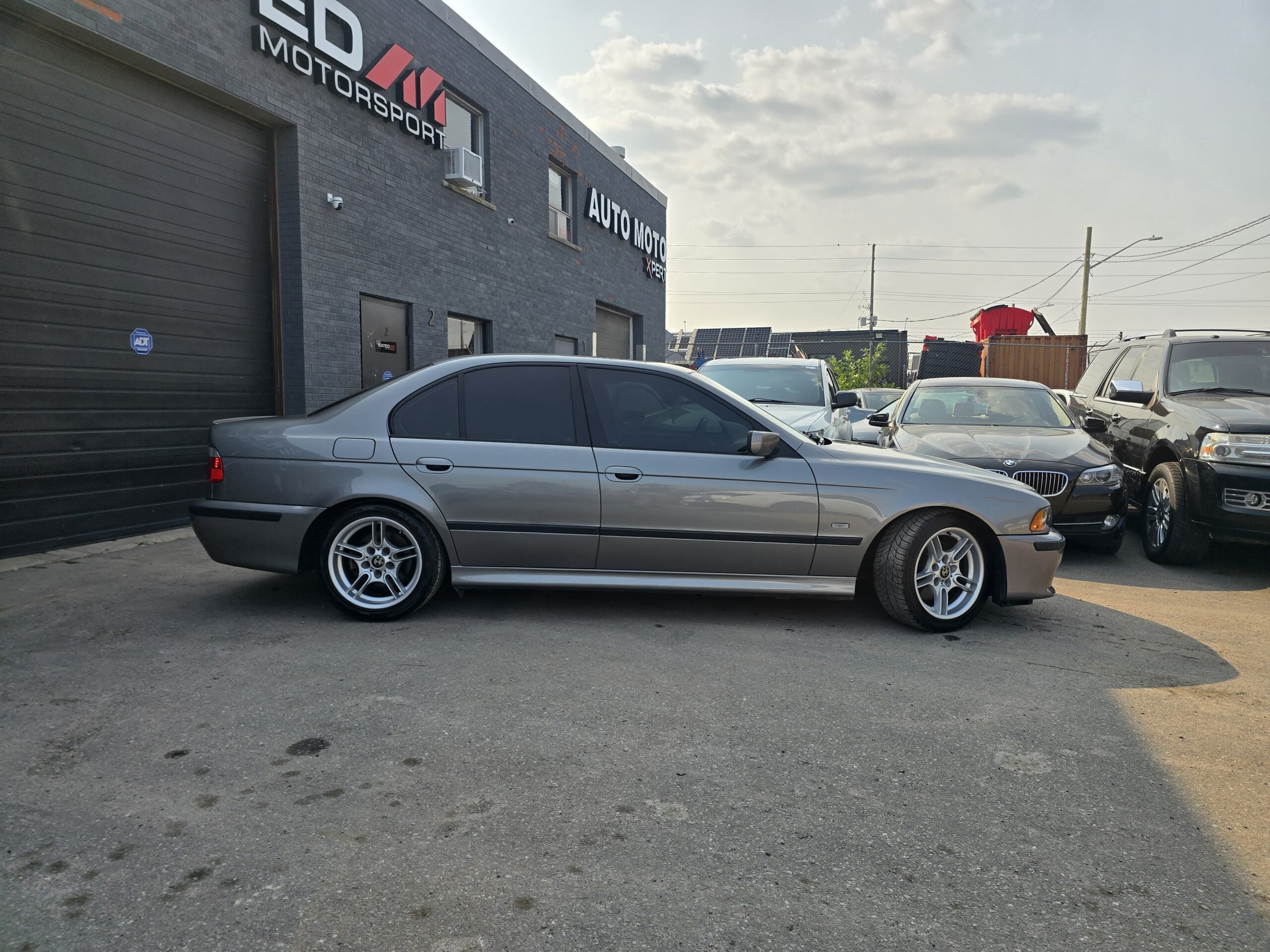 2003 BMW 530i