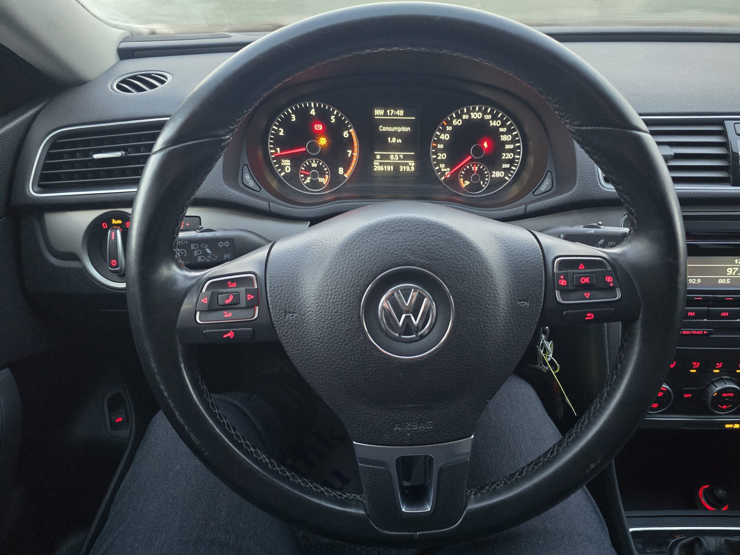 2015 Volkswagen Passat 1.8L Manual