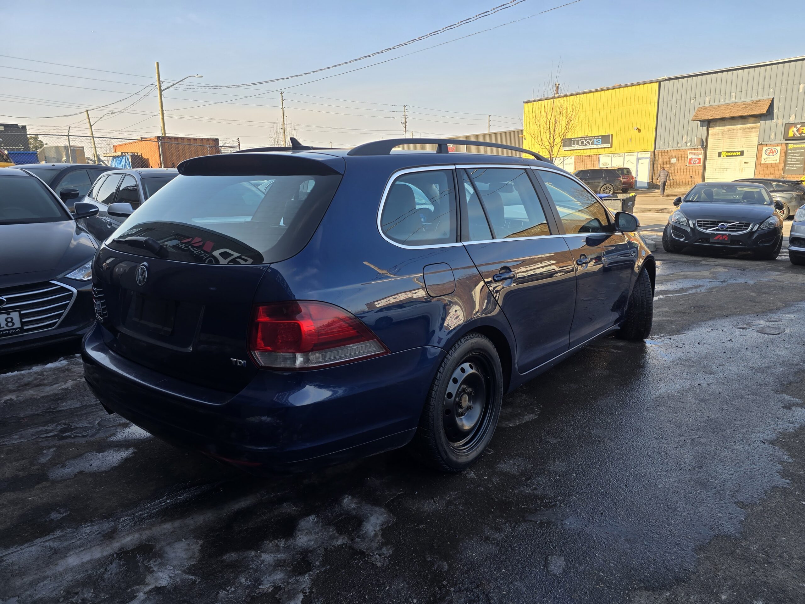 2011 Volkswagen Golf Wagon Highline TDI