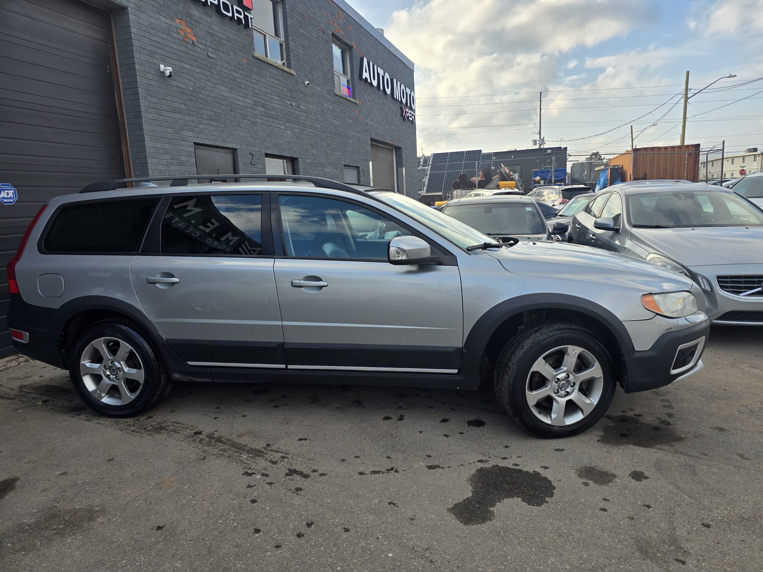 2008 Volvo XC-70 3.2
