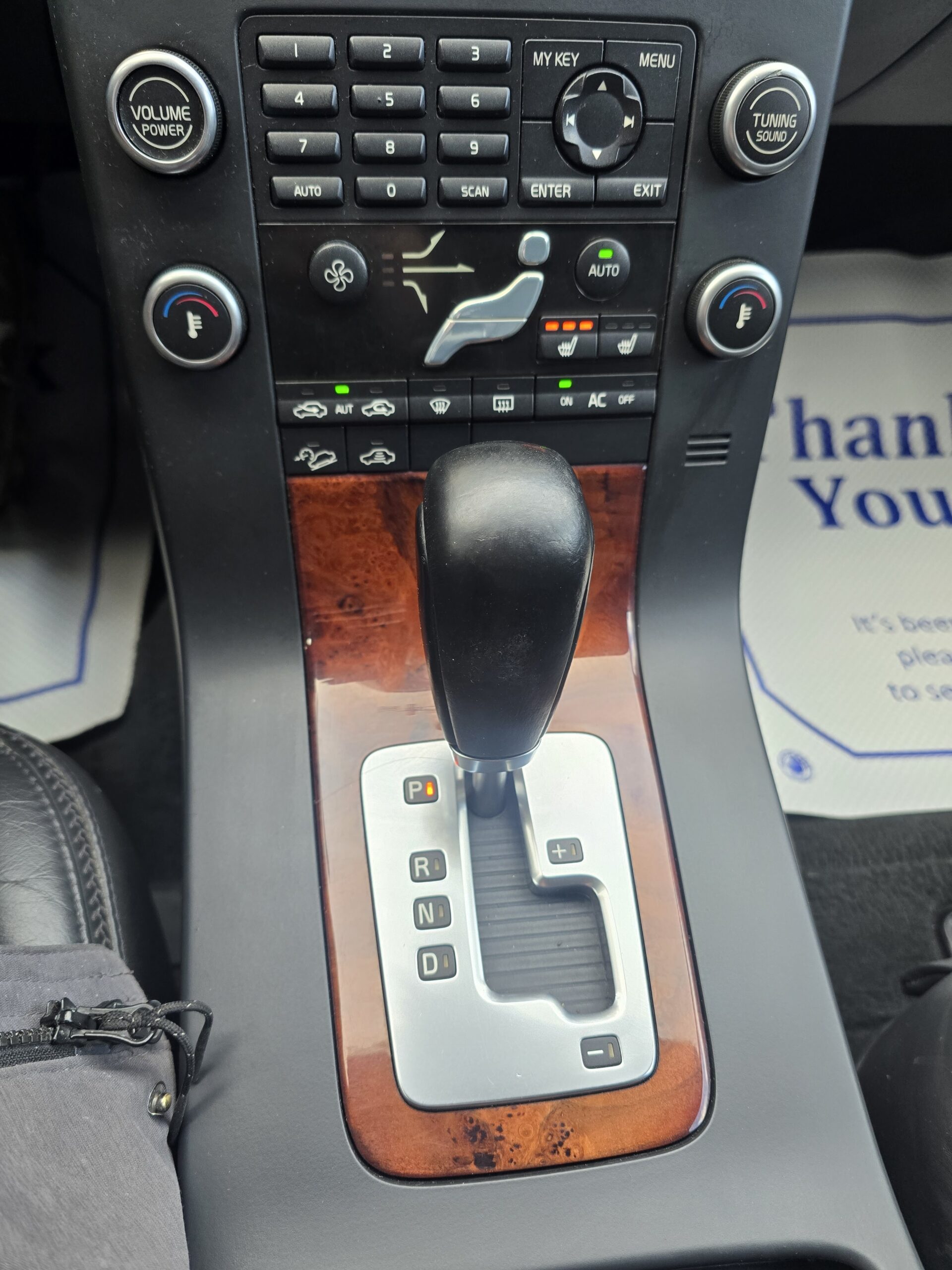 2008 Volvo XC-70 3.2