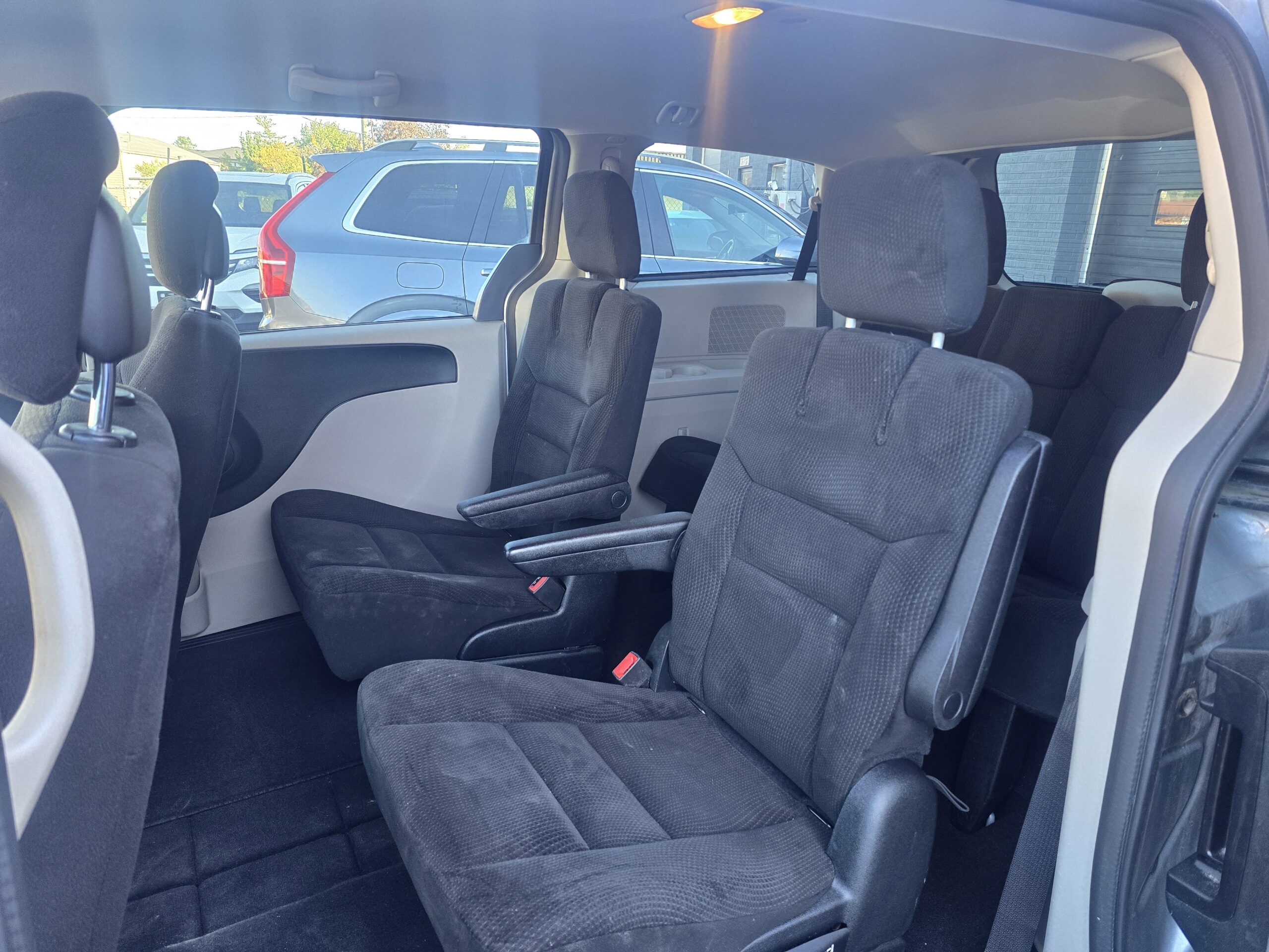 2014 Dodge Grand Caravan SXT Stow n Go
