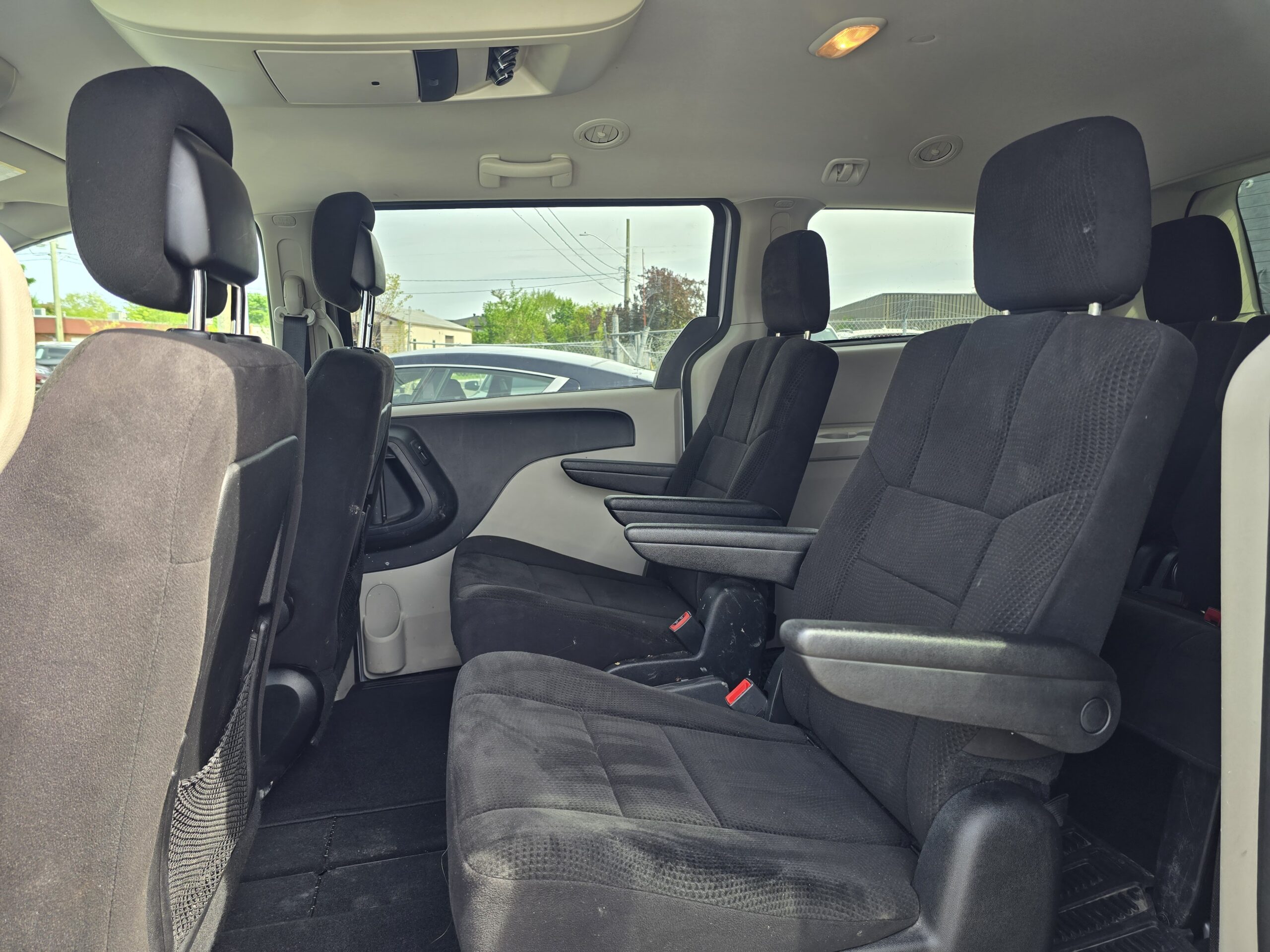 2013 Dodge Grand Caravan SXT Stow n Go
