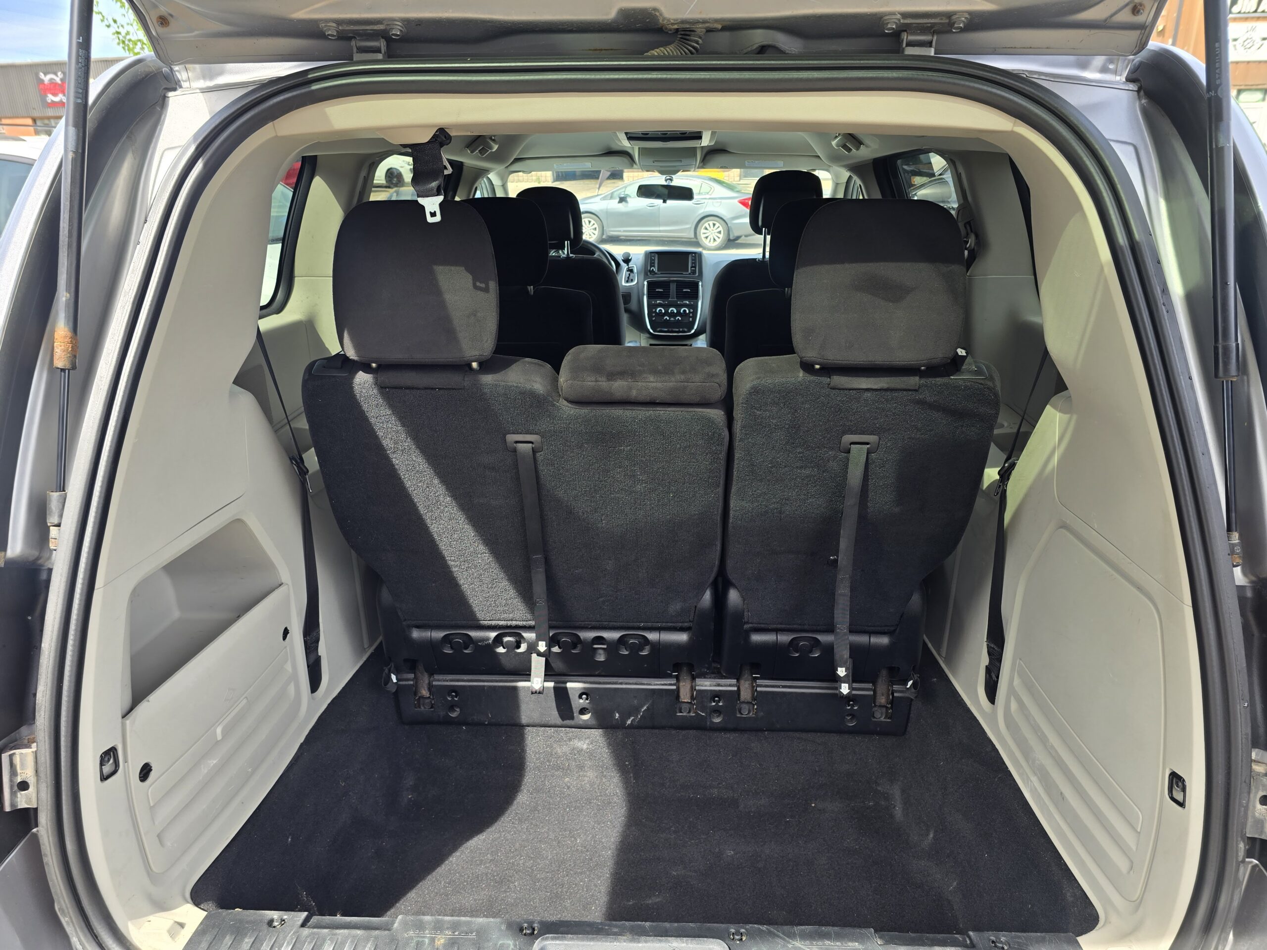 2013 Dodge Grand Caravan SXT Stow n Go