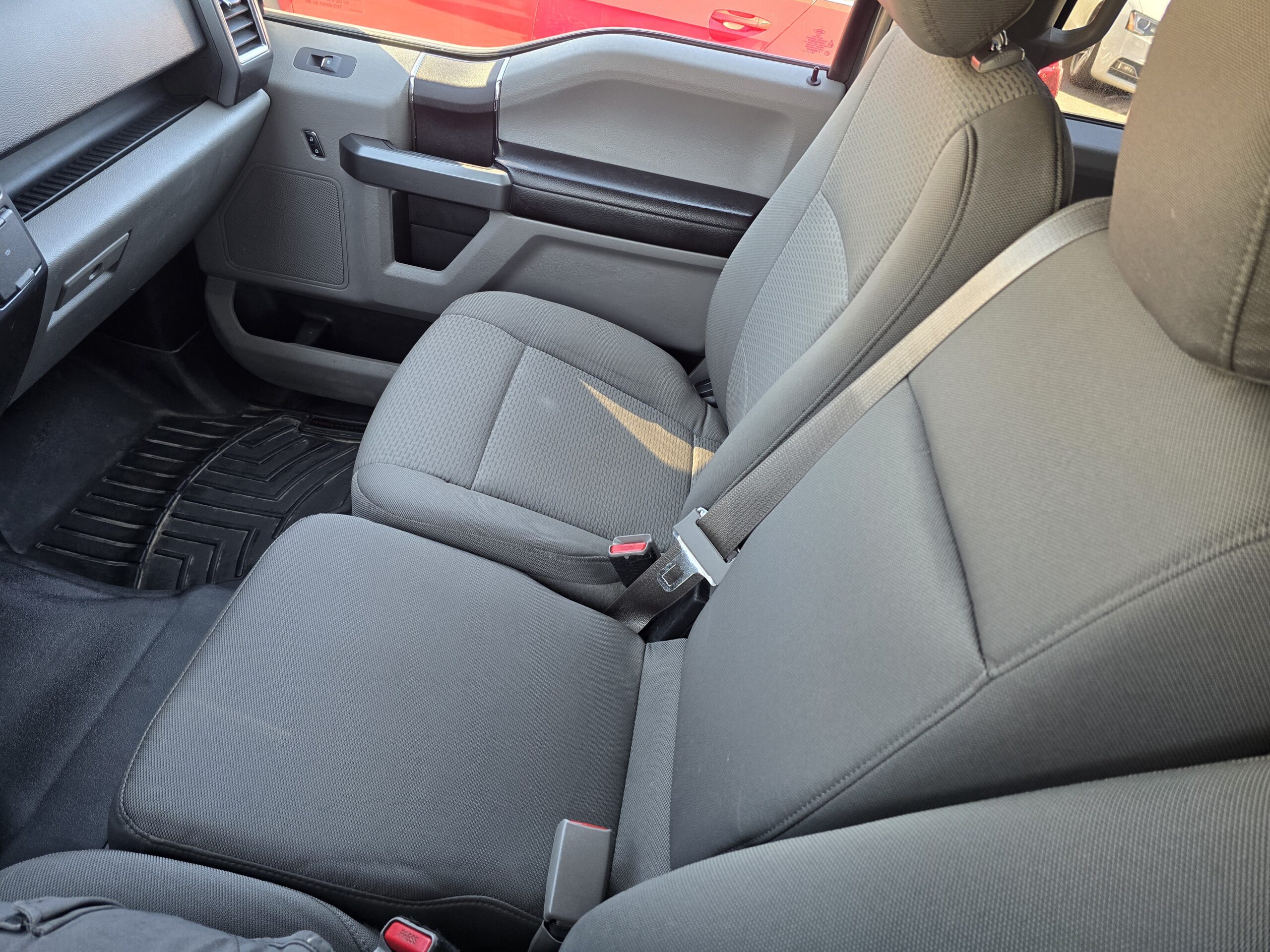 2016 Ford F-150 XLT SuperCrew 4WD 5L V8