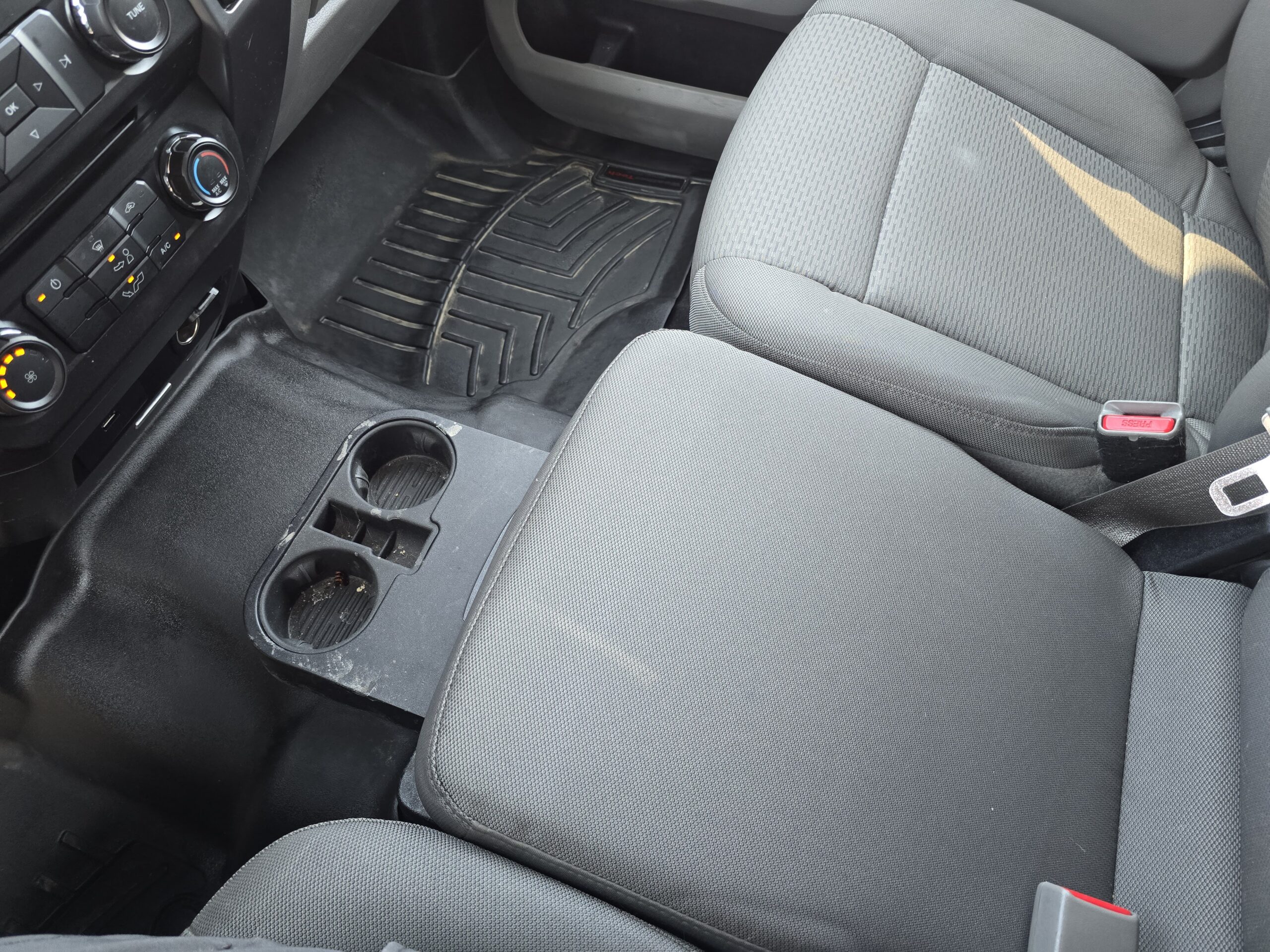 2016 Ford F-150 XLT SuperCrew 4WD 5L V8