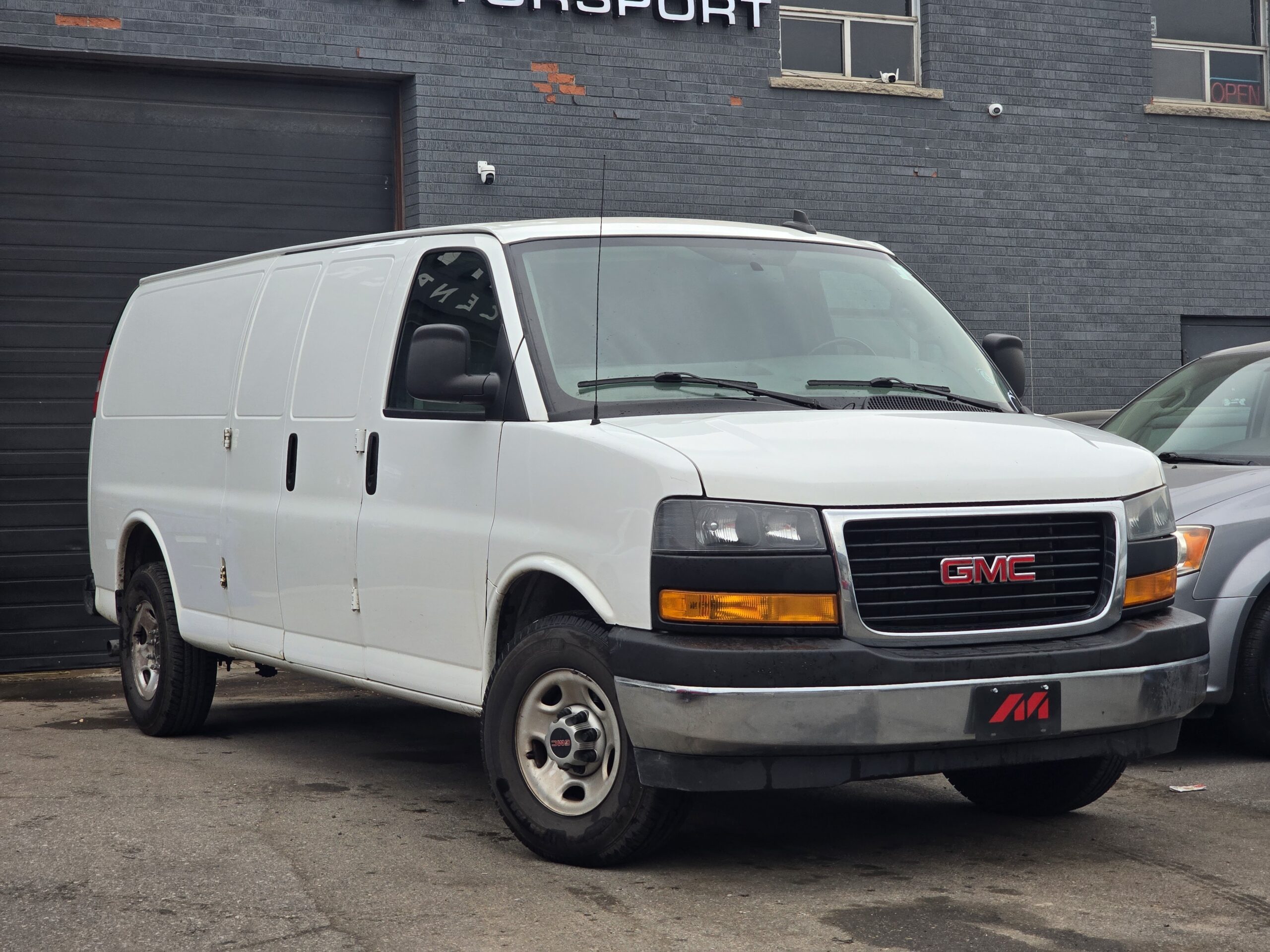 2021 GMC Savana Cargo Van