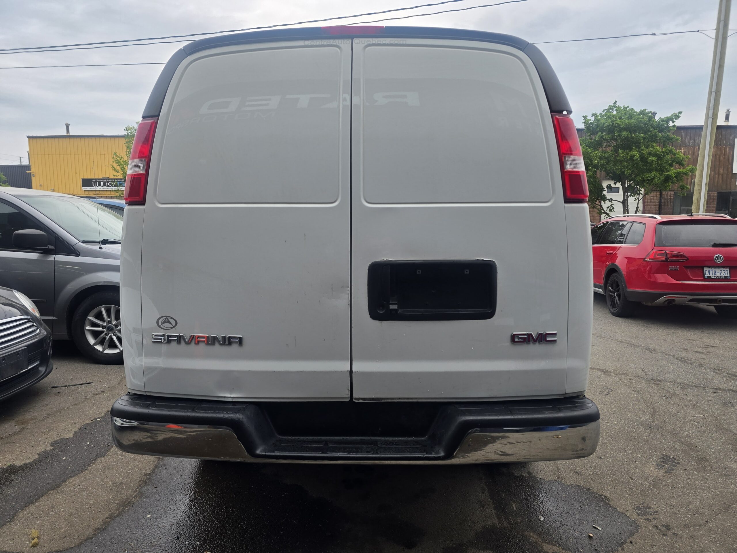2021 GMC Savana Cargo Van