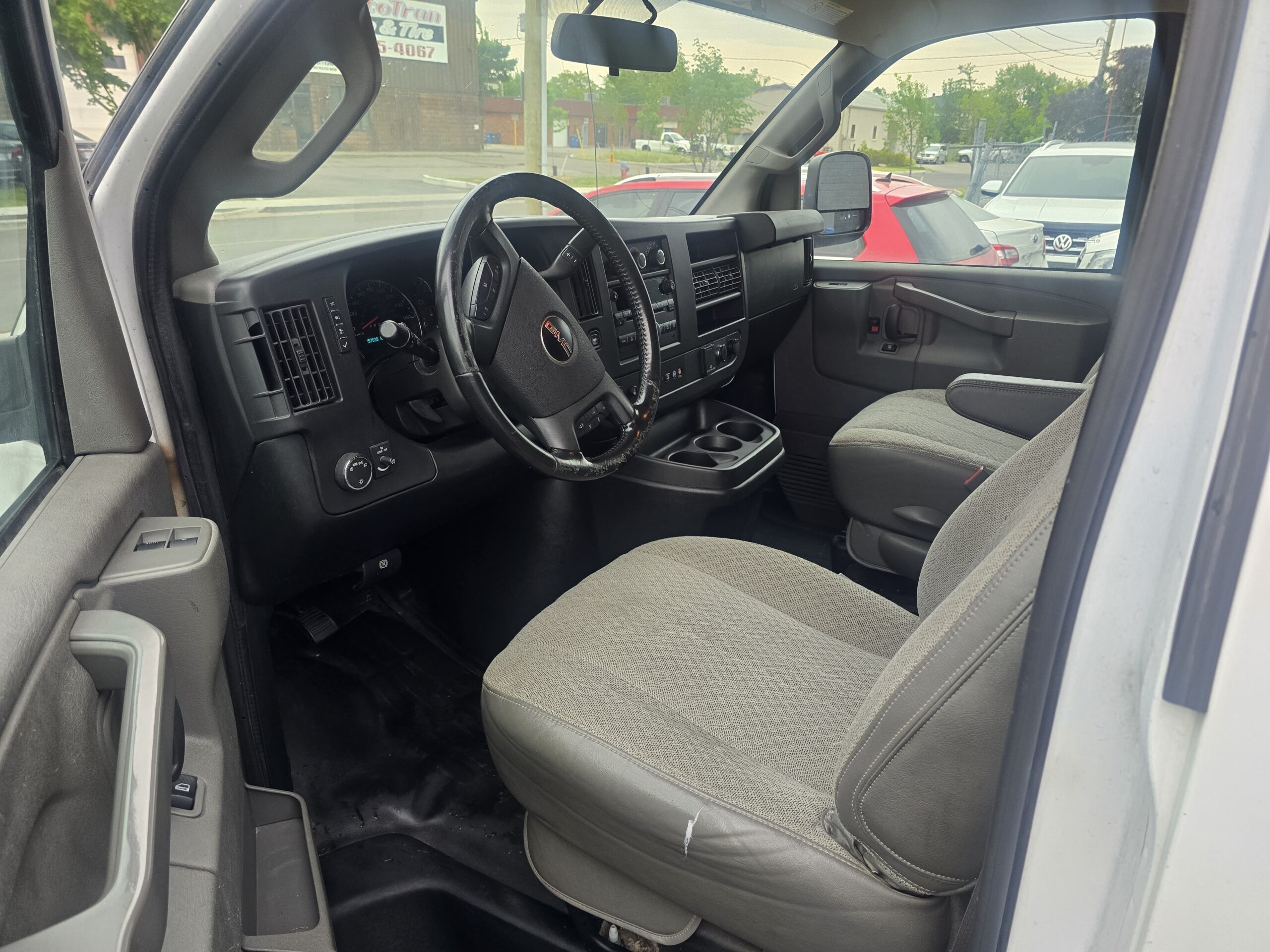2021 GMC Savana Cargo Van