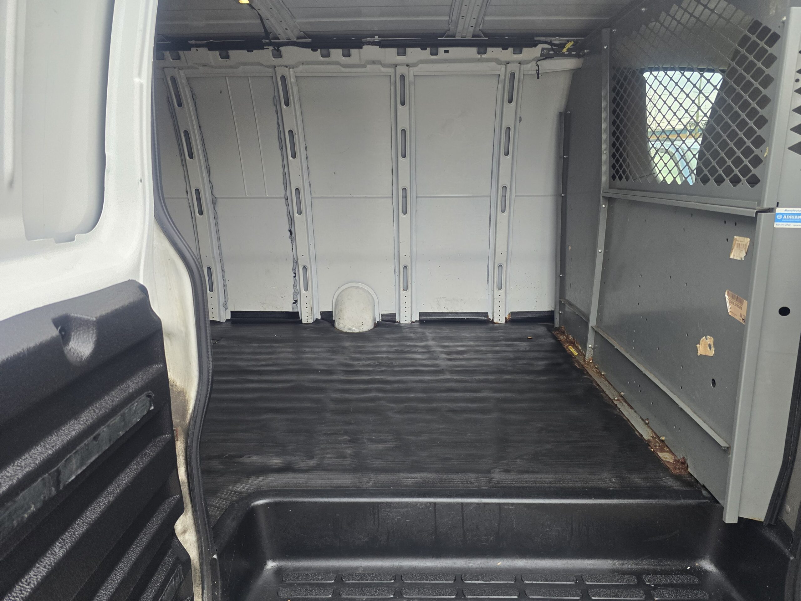 2021 GMC Savana Cargo Van