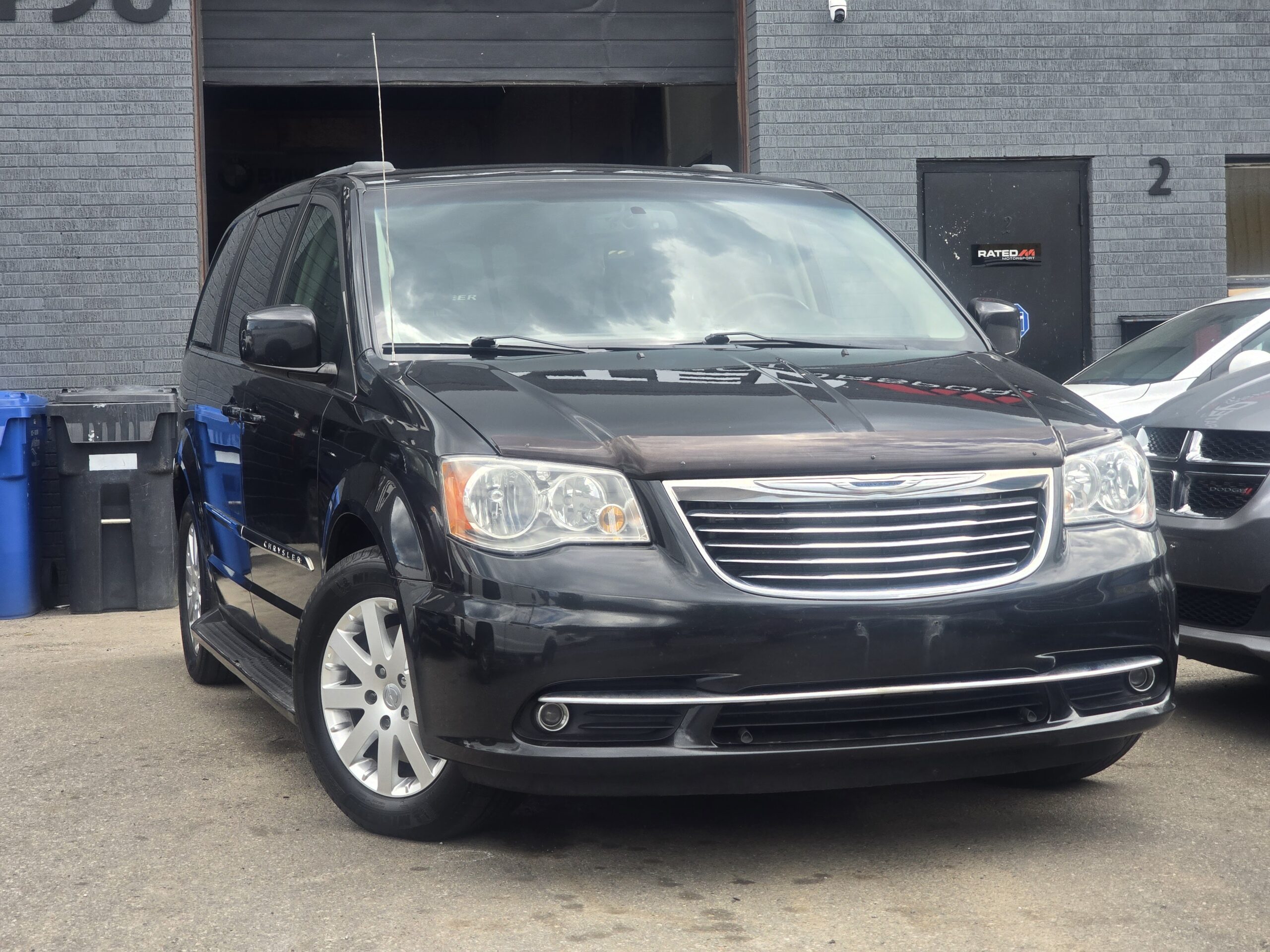 2012 Chrysler Town & Country Touring