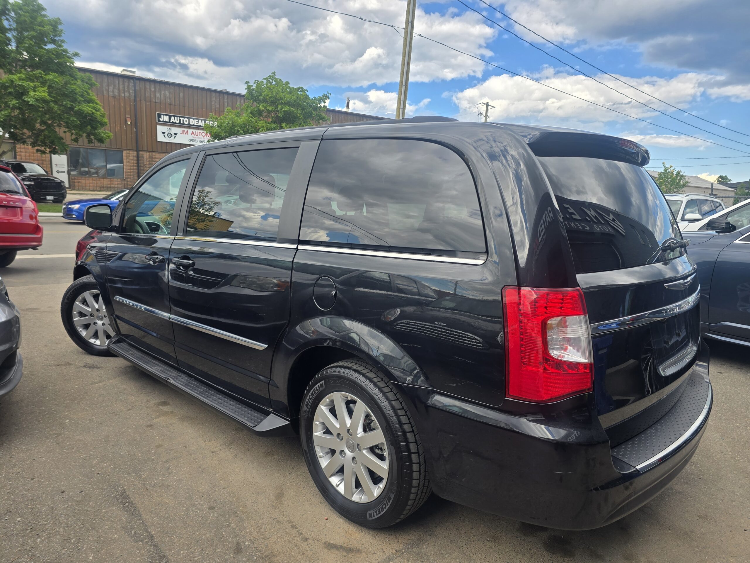 2012 Chrysler Town & Country Touring