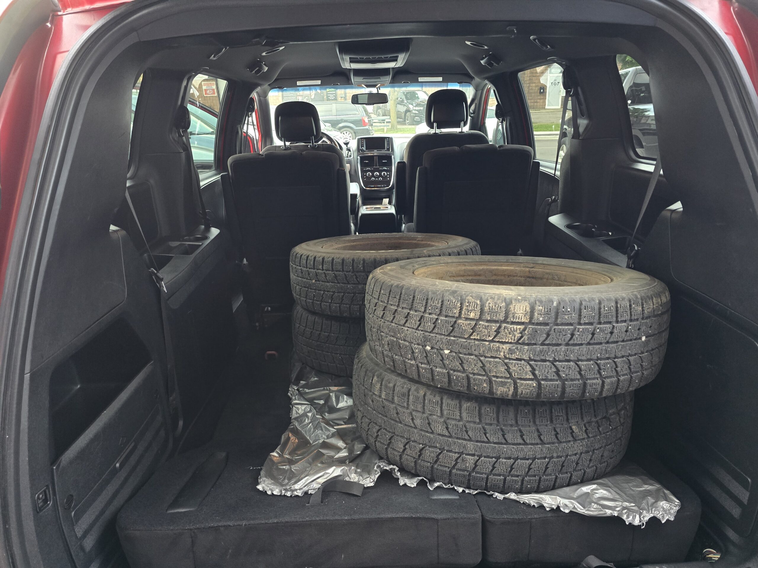 2014 Dodge Grand Caravan SXT w DVD CERTIFIED