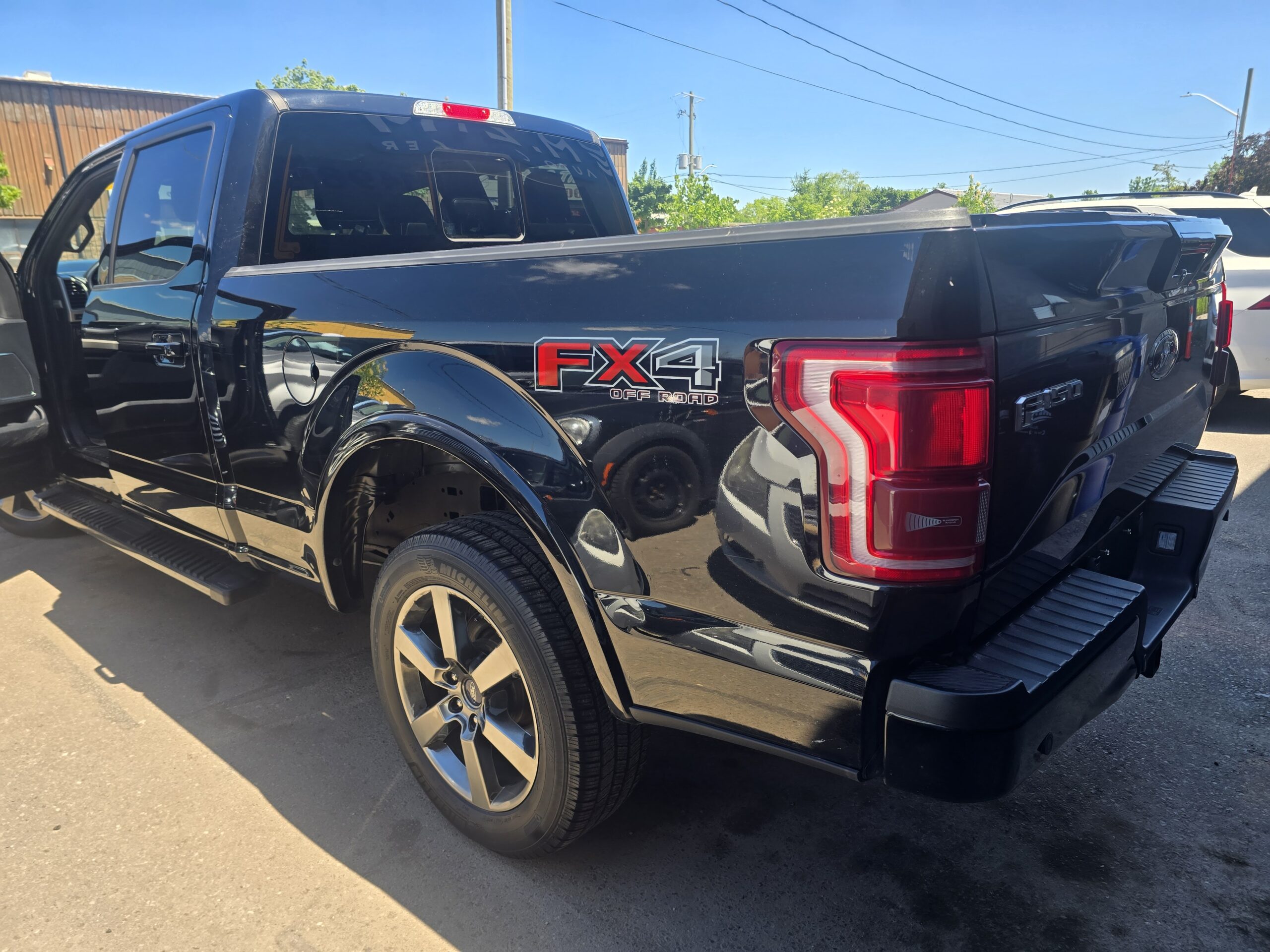 2017 Ford F-150 Lariat FX4 5L V8 CERTIFIED