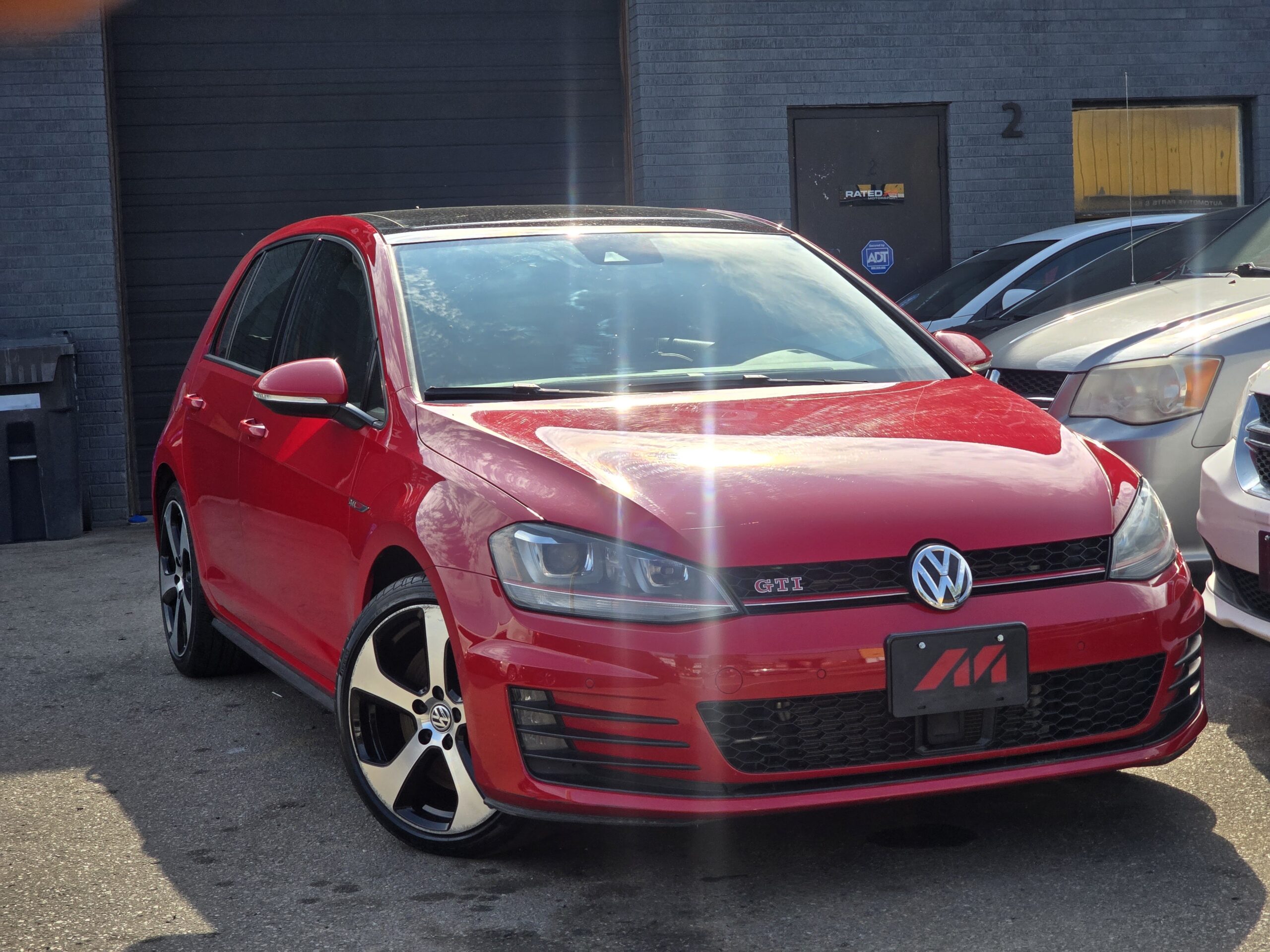 2016 Volkswagen Golf GTI Performance CERTIFIED LOW MILEAGE