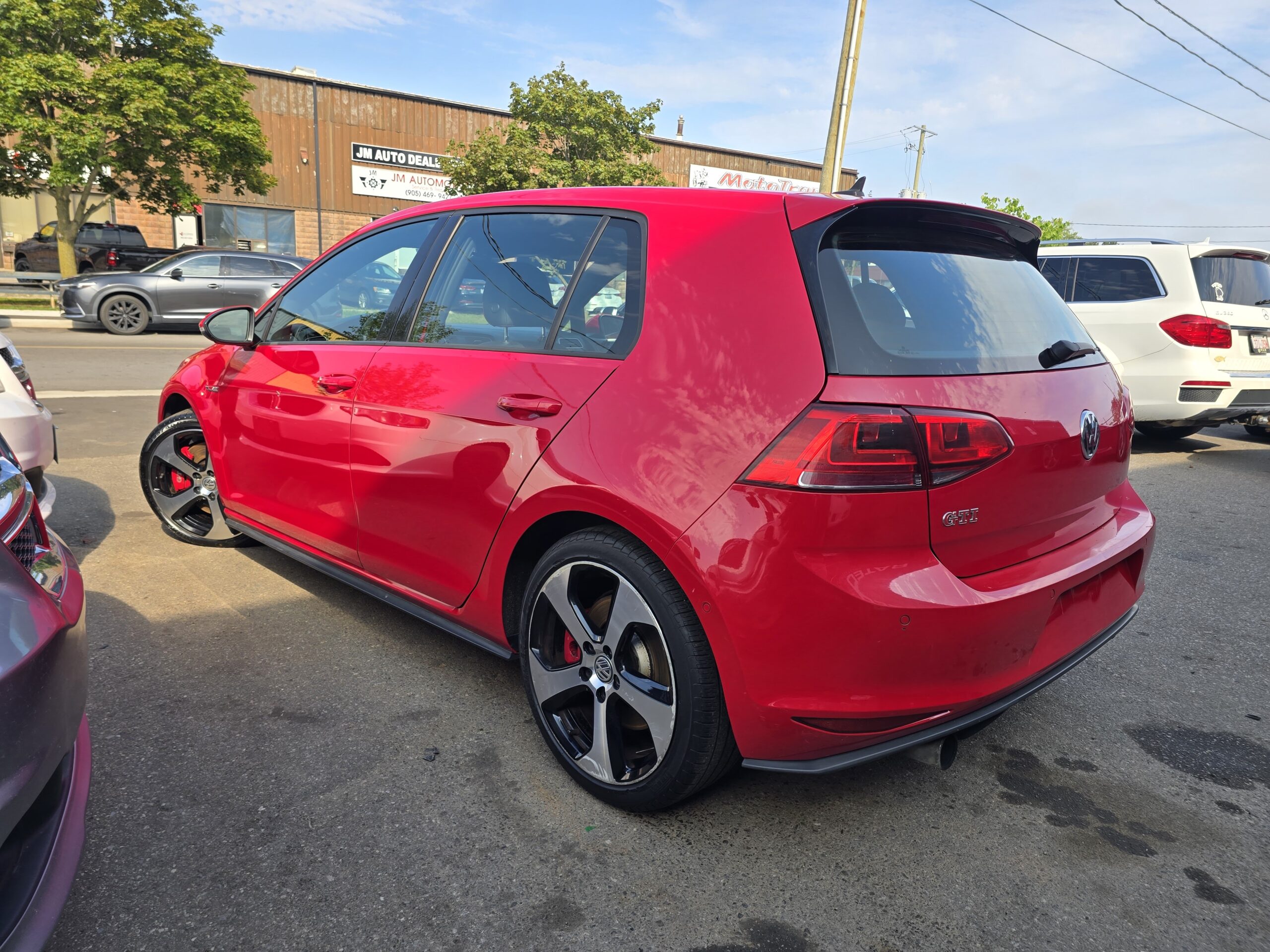 2016 Volkswagen Golf GTI Performance CERTIFIED LOW MILEAGE