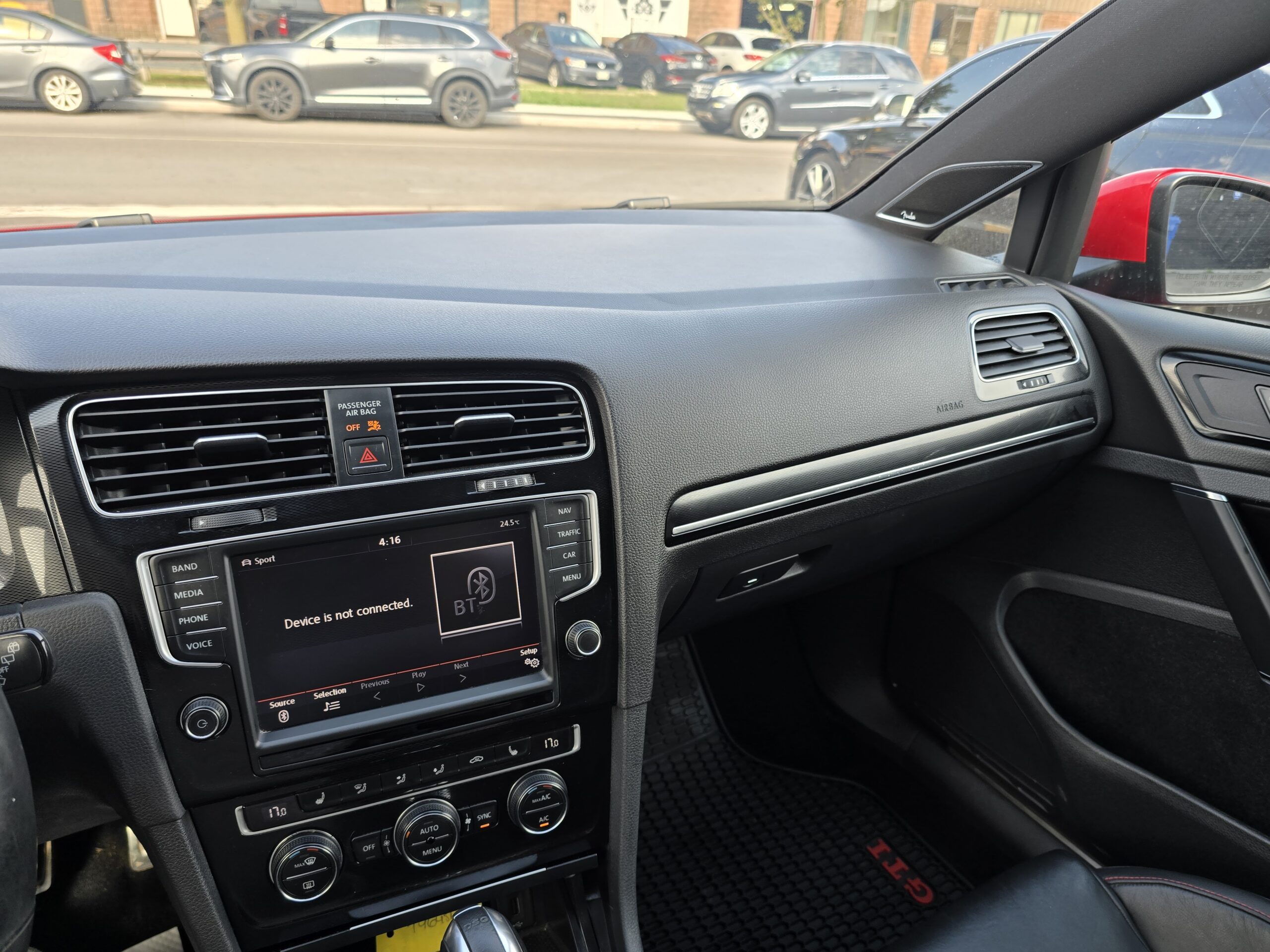 2016 Volkswagen Golf GTI Performance CERTIFIED LOW MILEAGE