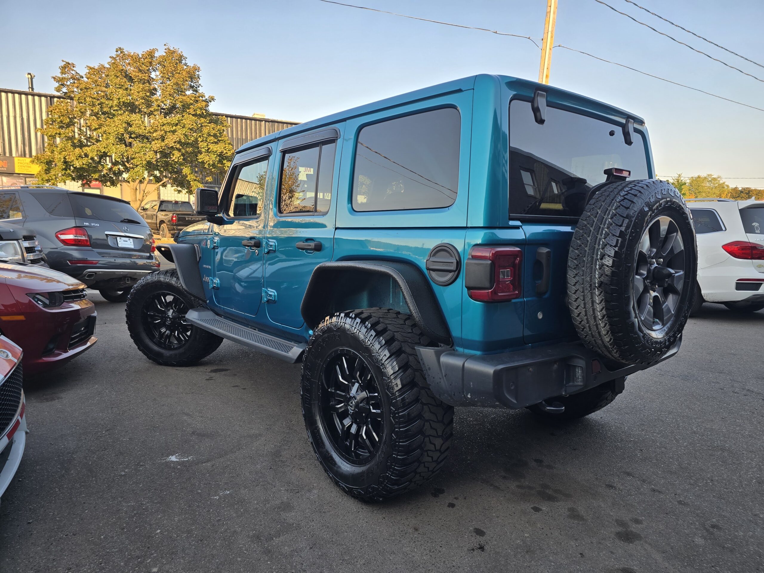 2019 Jeep Wrangler Sahara Unlimited 4WD Lifted CERTIFIED