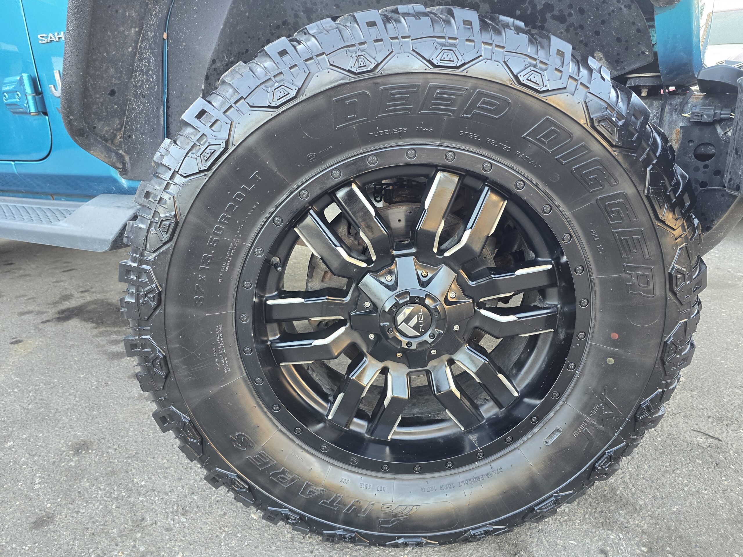 2019 Jeep Wrangler Sahara Unlimited 4WD Lifted CERTIFIED
